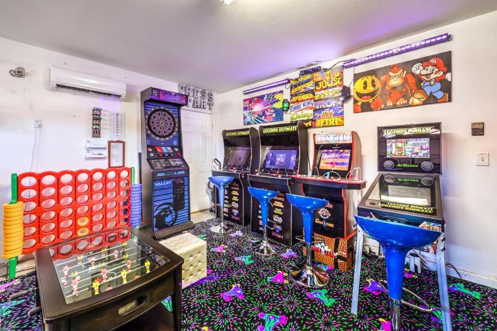 Family Fun For Everyone In Las Vegas- 4 Bedrooms, Billiards, Game Room Henderson Esterno foto