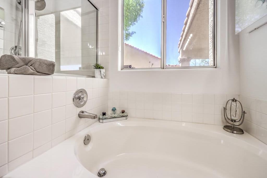 Family Fun For Everyone In Las Vegas- 4 Bedrooms, Billiards, Game Room Henderson Esterno foto