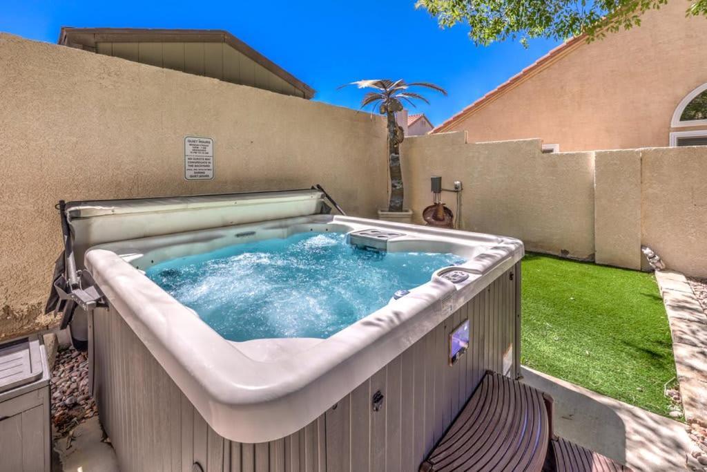 Family Fun For Everyone In Las Vegas- 4 Bedrooms, Billiards, Game Room Henderson Esterno foto